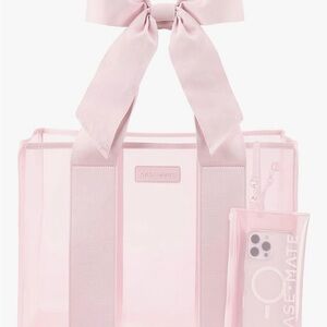 Case-mate jelly tote bag in ballet pink. Airline approved, beach friendly.